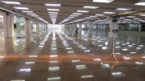 Photo 2: The "concrete ceiling" side of the room (click to enlarge).